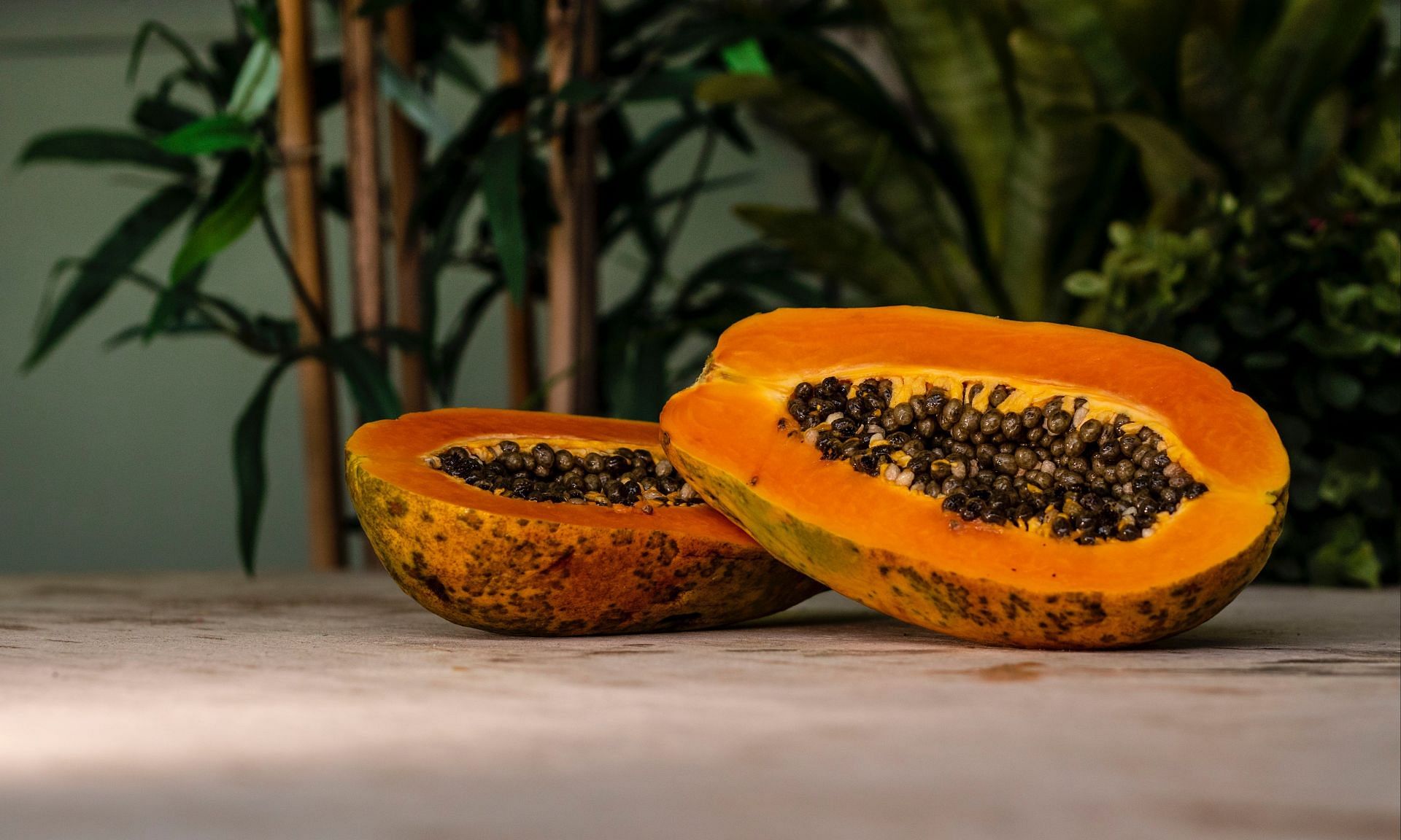 Rich in vitamin C and fiber (Image via Unsplash/ Debora Cardenas)